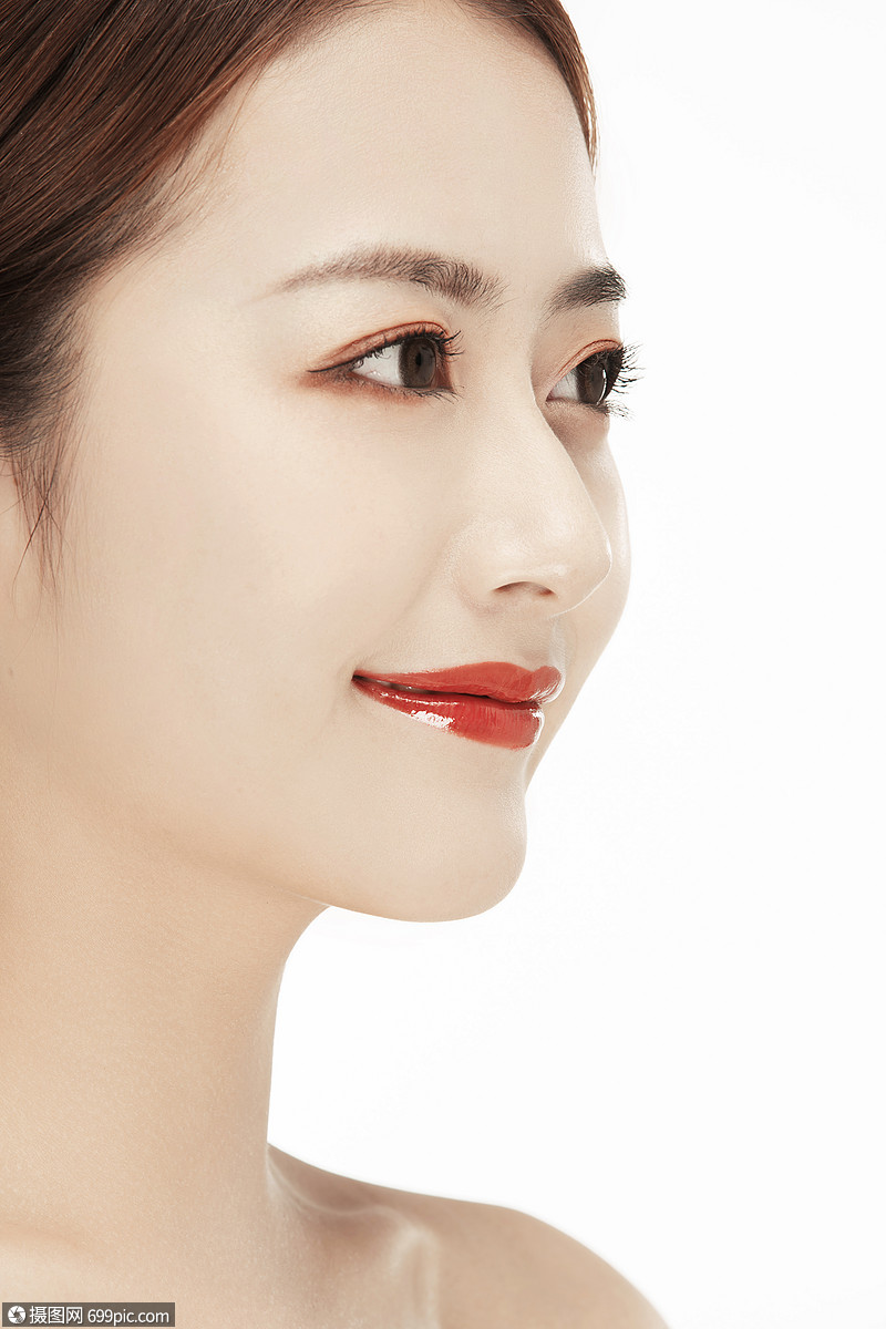 女性侧脸特写面部侧面