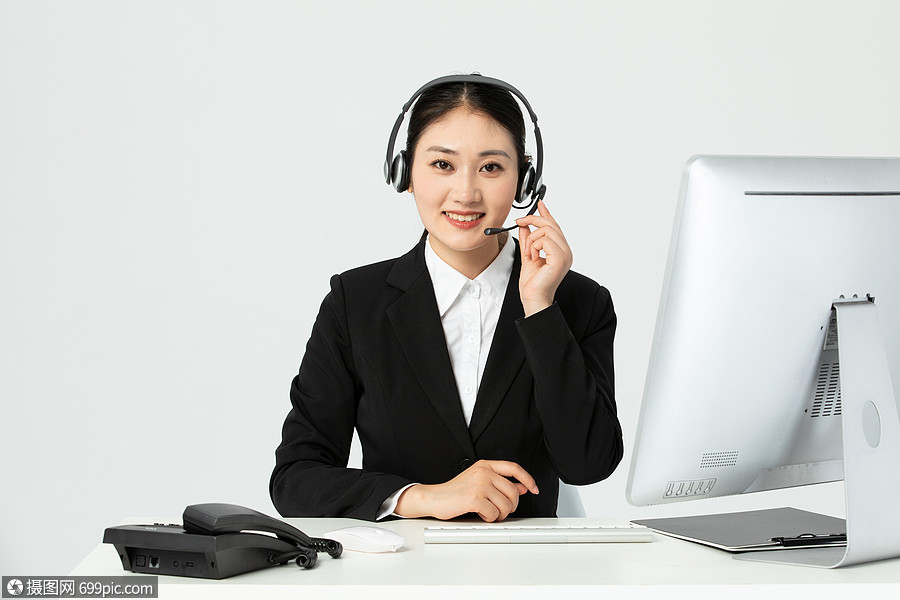 美女年轻客服工作形象