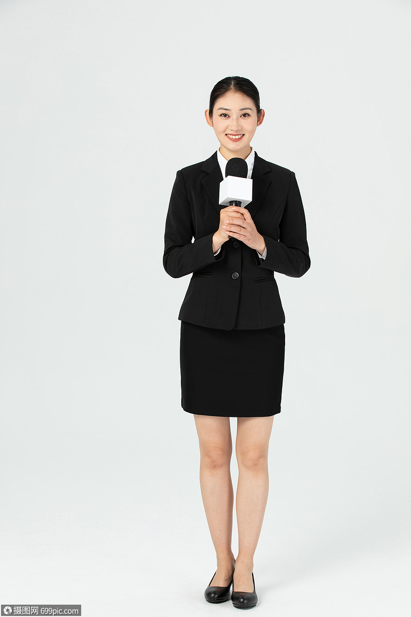 年轻美女记者采访工作女性报道