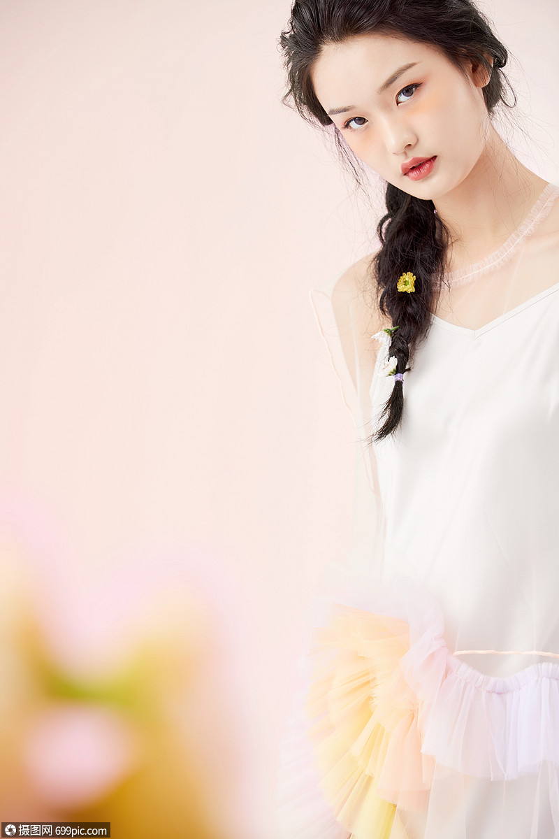 文艺青年鲜花女性清新中国人