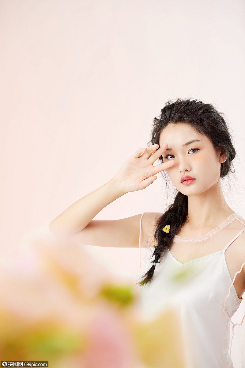 文艺青年鲜花女性时尚中国人