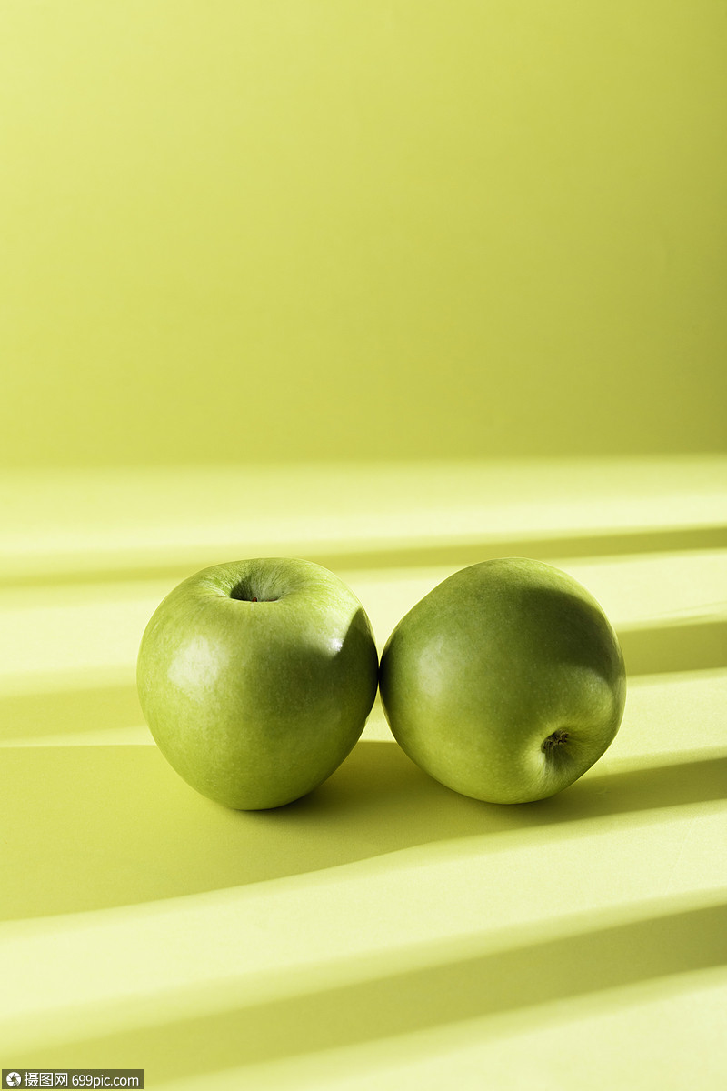 新鲜青苹果水果光影