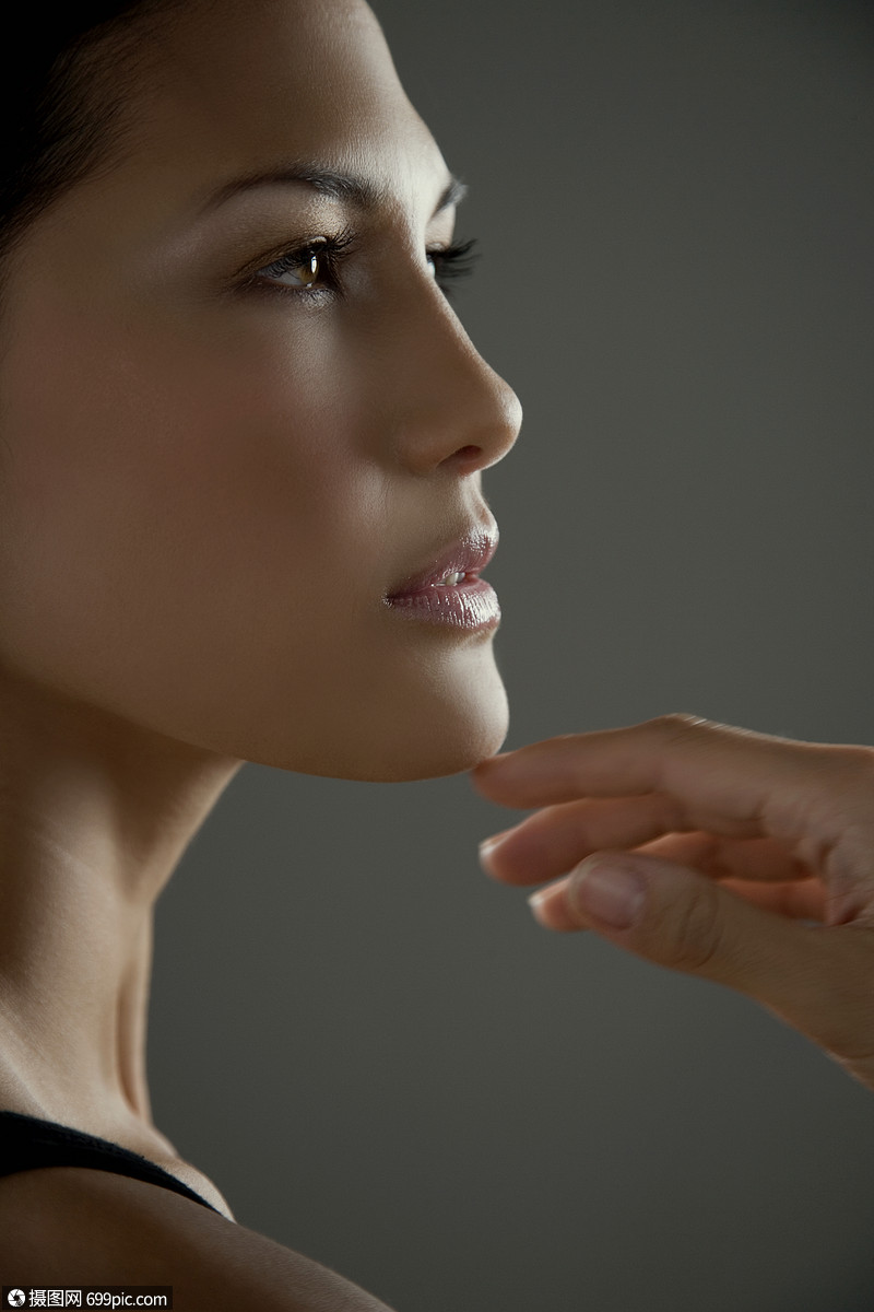 女人的侧面肖像