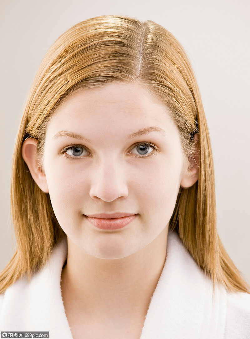 女孩微笑的特写镜头