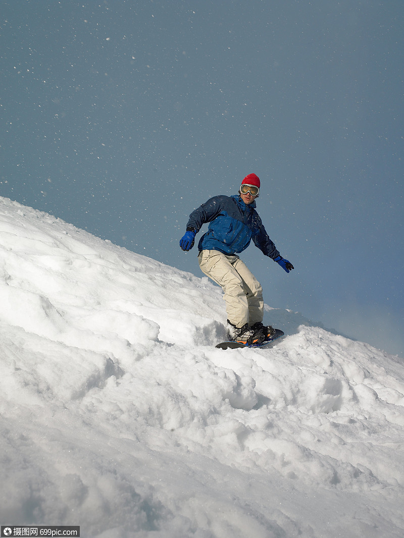男子滑雪板男人下雪