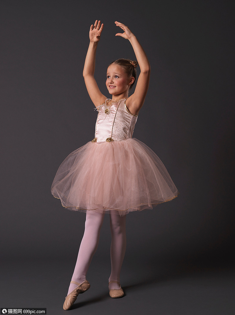 芭蕾舞演员摆姿势