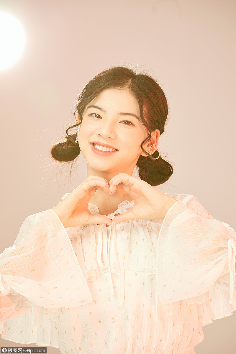 照片 人物情感 蜜桃女生.jpg