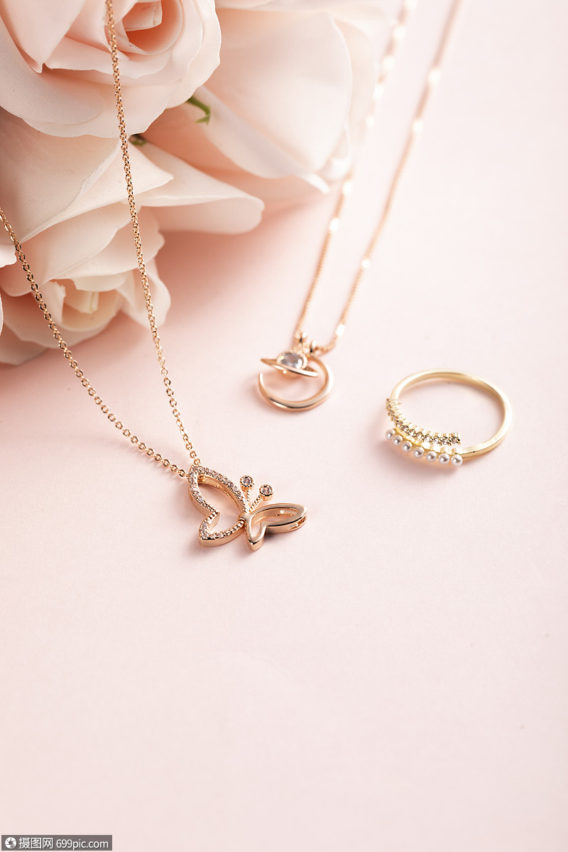 项链戒指首饰消费图片