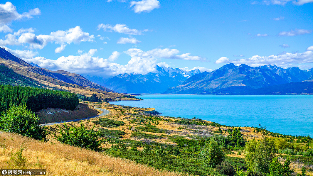 新西兰湖边自驾风光