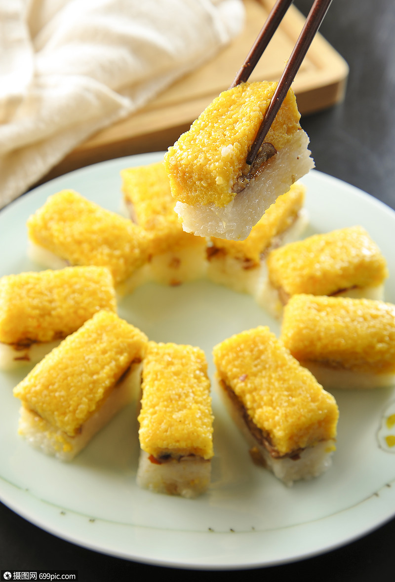 双色黄米糕美食