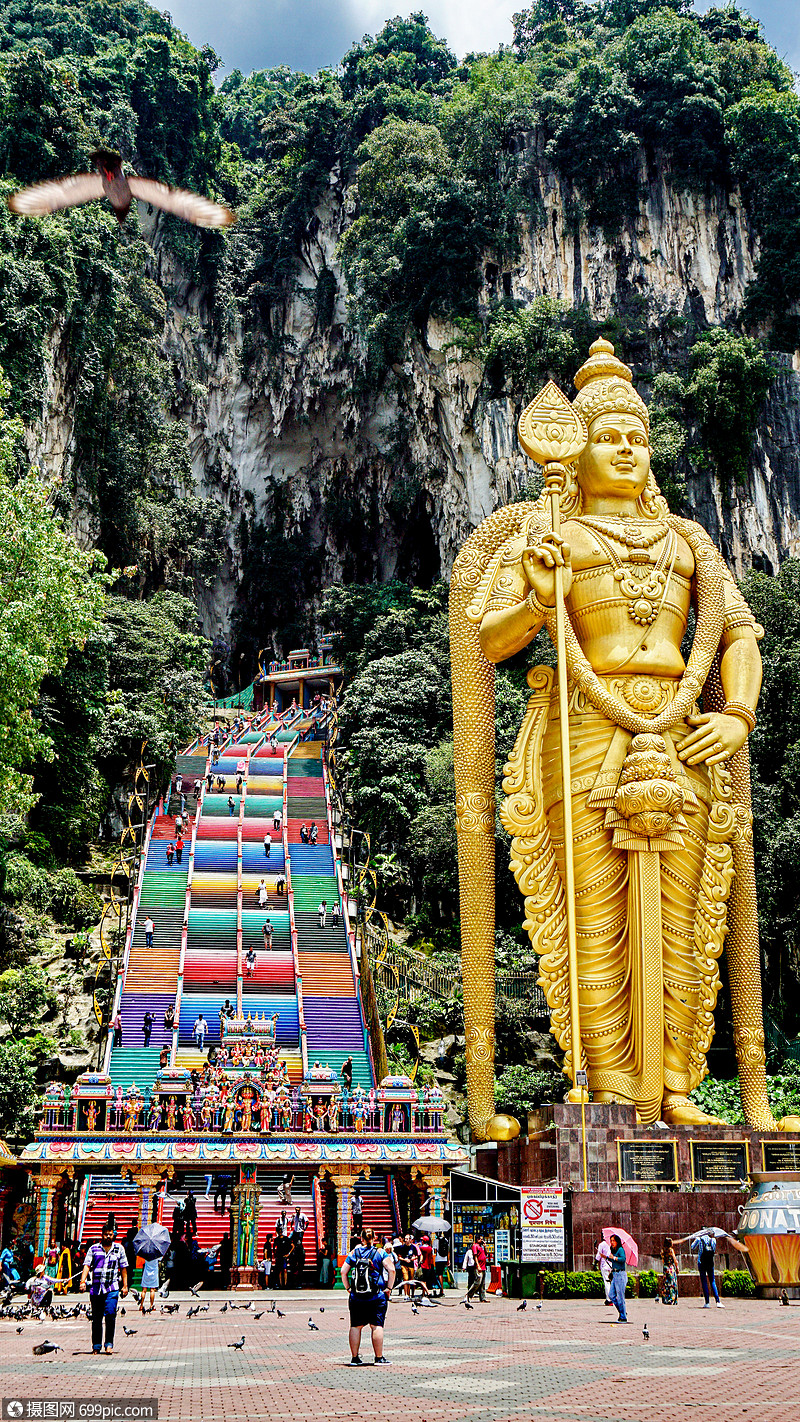 马来西亚吉隆坡黑风洞彩虹桥打卡地旅游