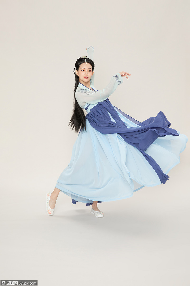 中国风汉服古风美女跳舞古装古典舞