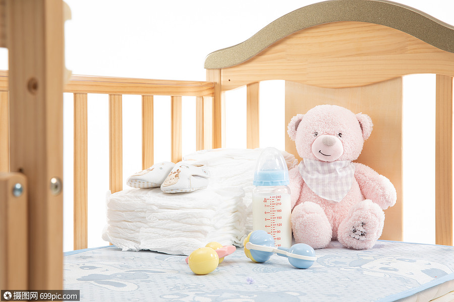 婴儿用品奶嘴母婴图片