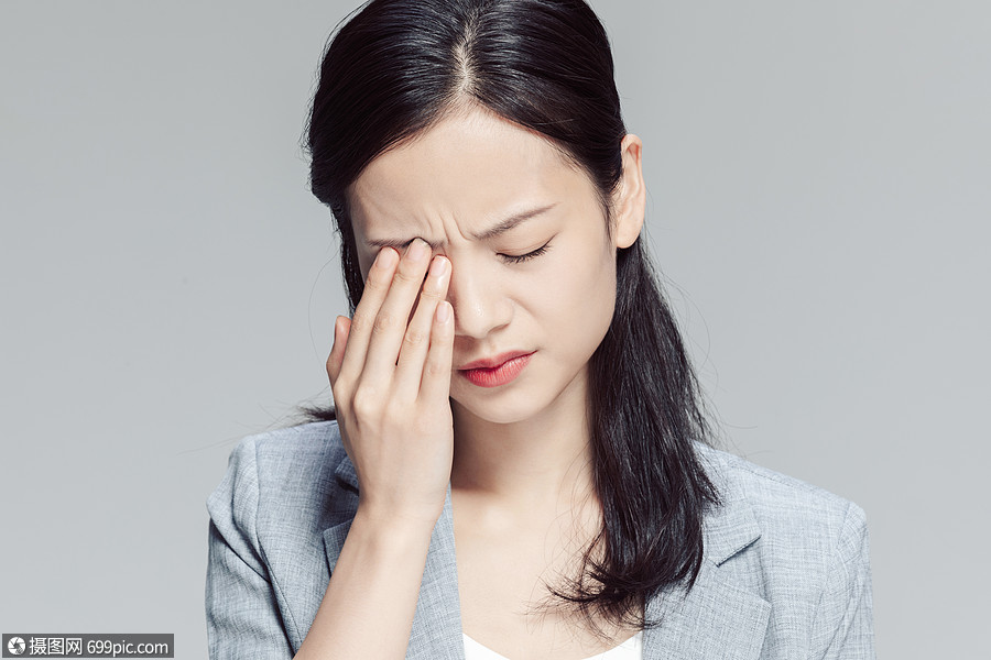 亚健康白领商务女性眼部疲劳中国人亚洲人