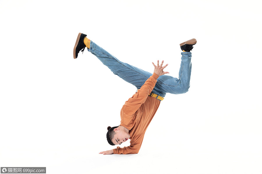 年轻街舞男生单手支撑动作舞蹈青年