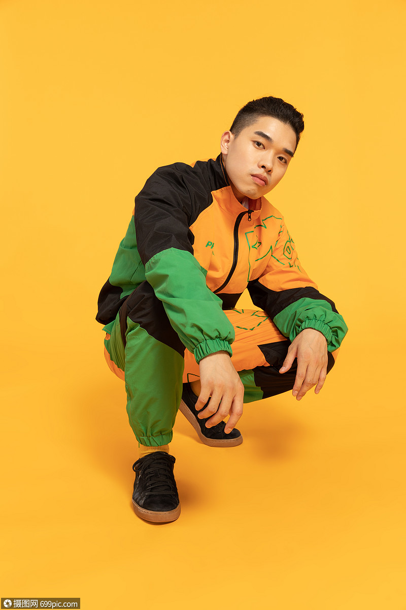 色彩街舞男生酷帅动作亚洲人帅气