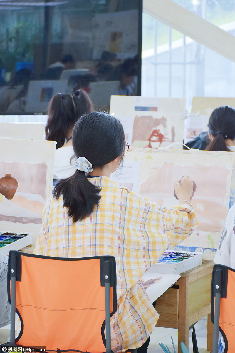 美术艺考绘画考试画室美术班