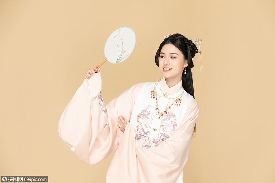 古风汉服中国风美女拿纸扇