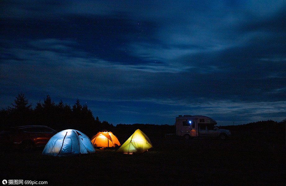 露营照片晚上图片