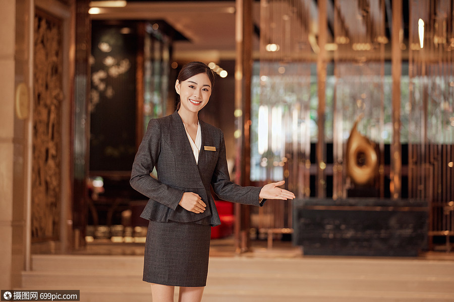 酒店服务员欢迎形象华贵大厅模特