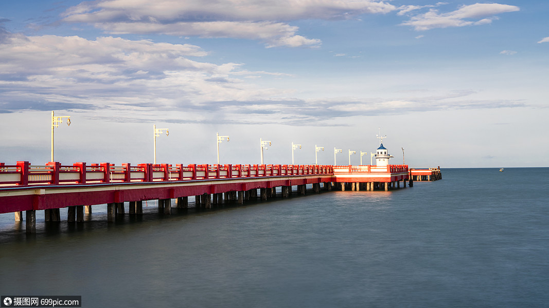 大海海滨栈道栈桥