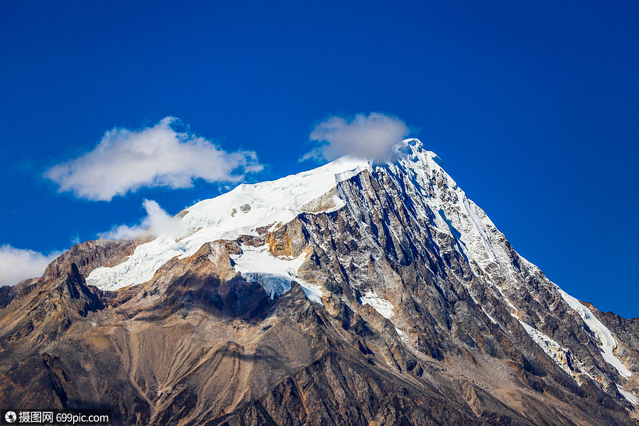 格聶神山風景山巒圖片