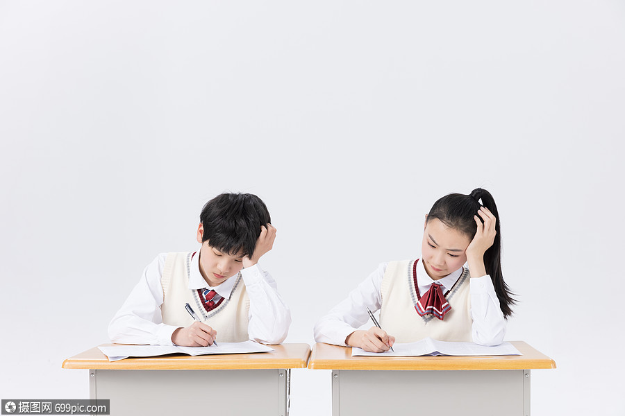 教室学习困恼的中学生学习压力小学生