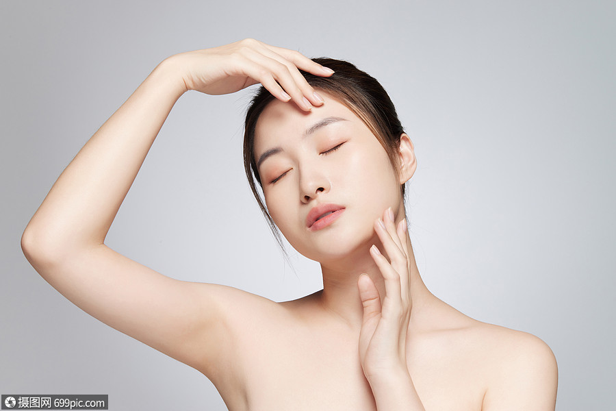 美女护肤保养面部保湿脸部模特